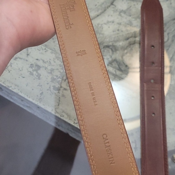 Allen Edmonds set: oxford dress shoes (Size 9A; narrow) and matching belt (34"). - Picture 12 of 14